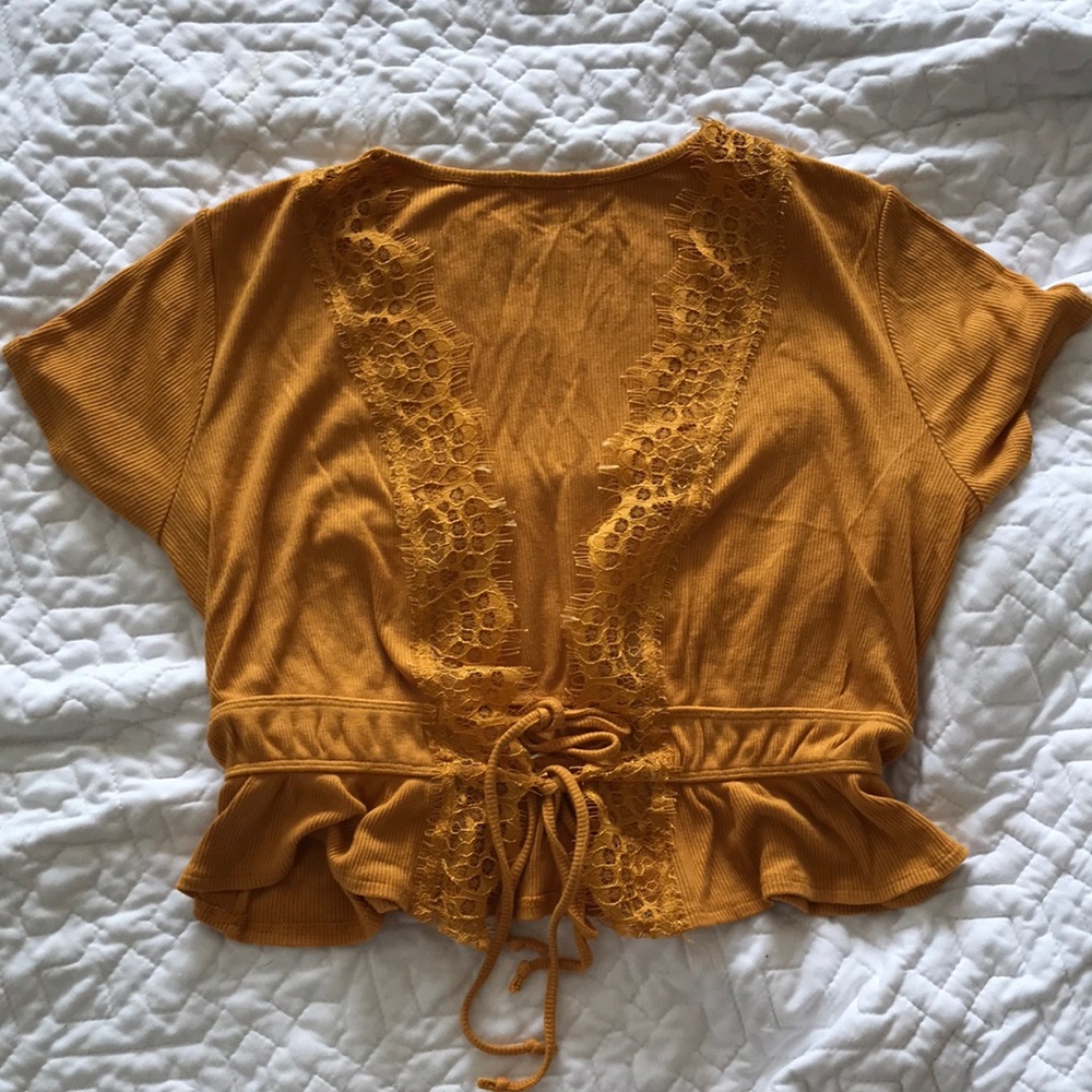 Tie top